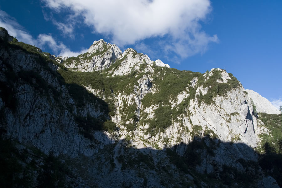 Nad Spodnjimi Kotli