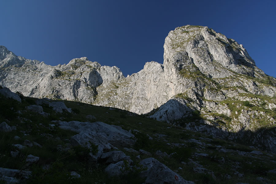 Proti Krošnji, desno Gvozdeni vrh