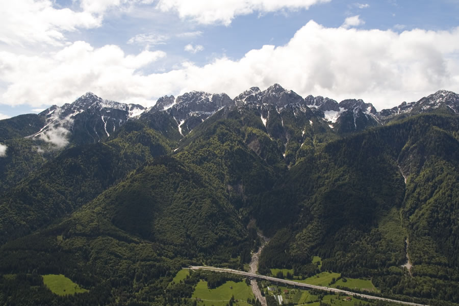 Na drugi strani doline