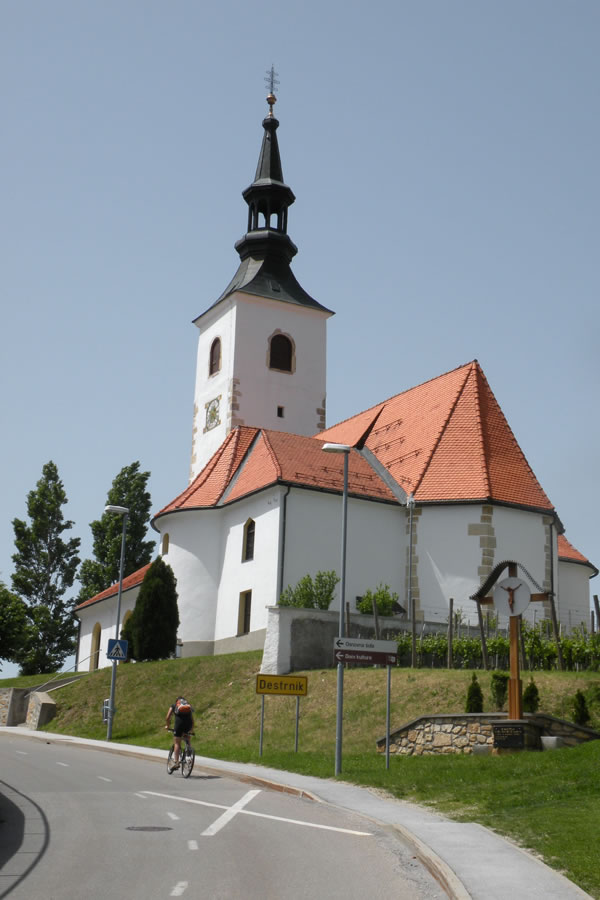Destrnik