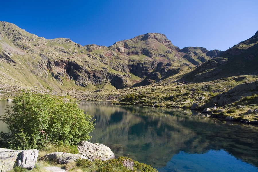 Estany del Mig Tristaina in Pic de Tristaina