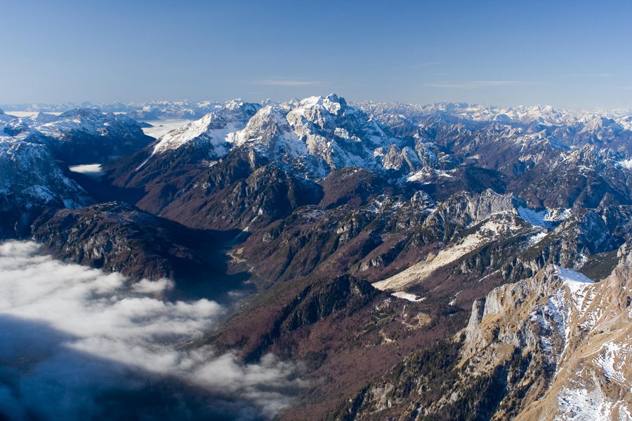 Zahodni Julijci, zadaj Dolomiti